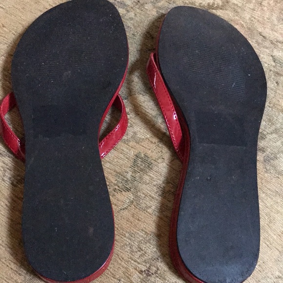 Chico’s Size 8 Red Throng Flip Flop - Picture 3 of 6